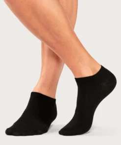 Bench. Sneakersocken (Federtasche, 8-Paar) in ansprechendem Mäppchen mit Reißverschluss 8 x schwarz, 2 x jeansblau-meliert | 2 x rose | 2 x pink | 2 x grau-meliert 13 Bench. Sneakersocken (Federtasche, 8-Paar) in ansprechendem Mäppchen mit Reißverschluss 8 x schwarz, 2 x jeansblau-meliert | 2 x rose | 2 x pink | 2 x grau-meliert -Bench Verkaufsgeschäft f385d75a ed58 51e0 bbaa 597a2cd3374c